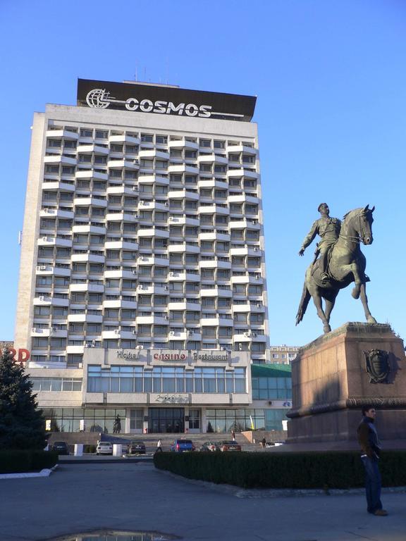 Cosmos Hotel Chişinău Exterior foto